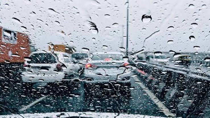  بارش پراکنده باران در جاده‌های شمال و ترافیک نیمه‌سنگین در ۹ محور