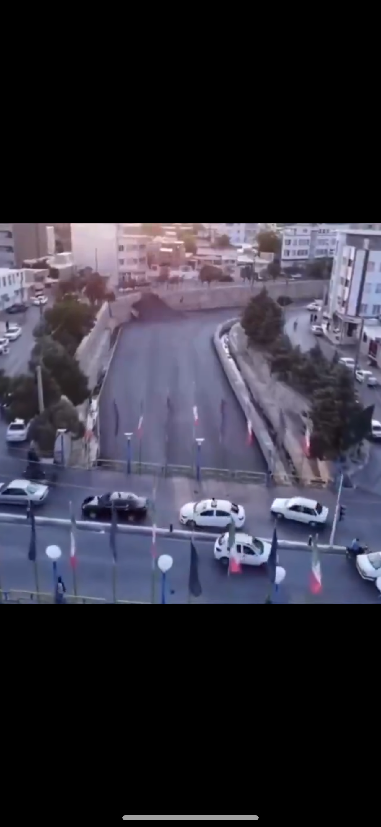 اسفالت بستر رودخانه در اليگودرز 